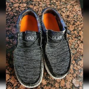 Men's Black/White Wally Sox Hey Dudes